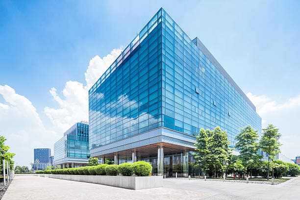 GLASS FACADE BUILDING DESIGN